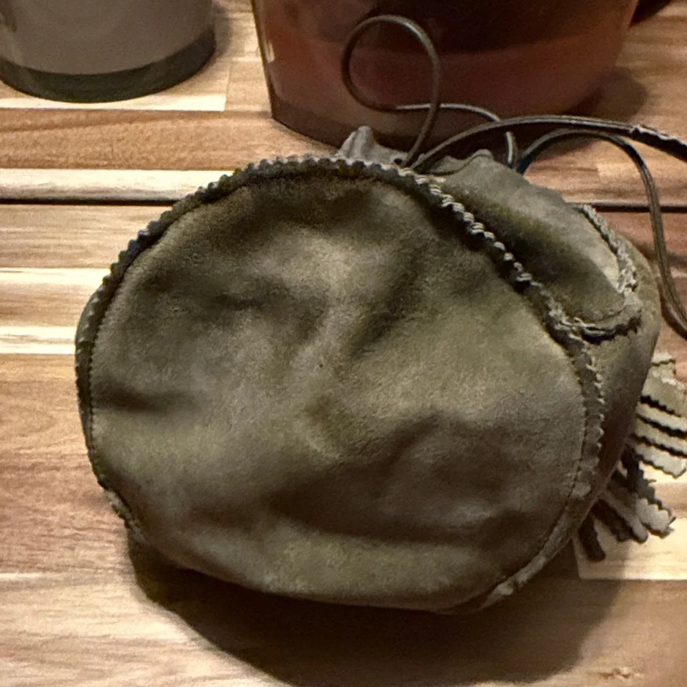 Bottega Veneta Olive Green Suede Shoulder Bag - Picture 2 of 9